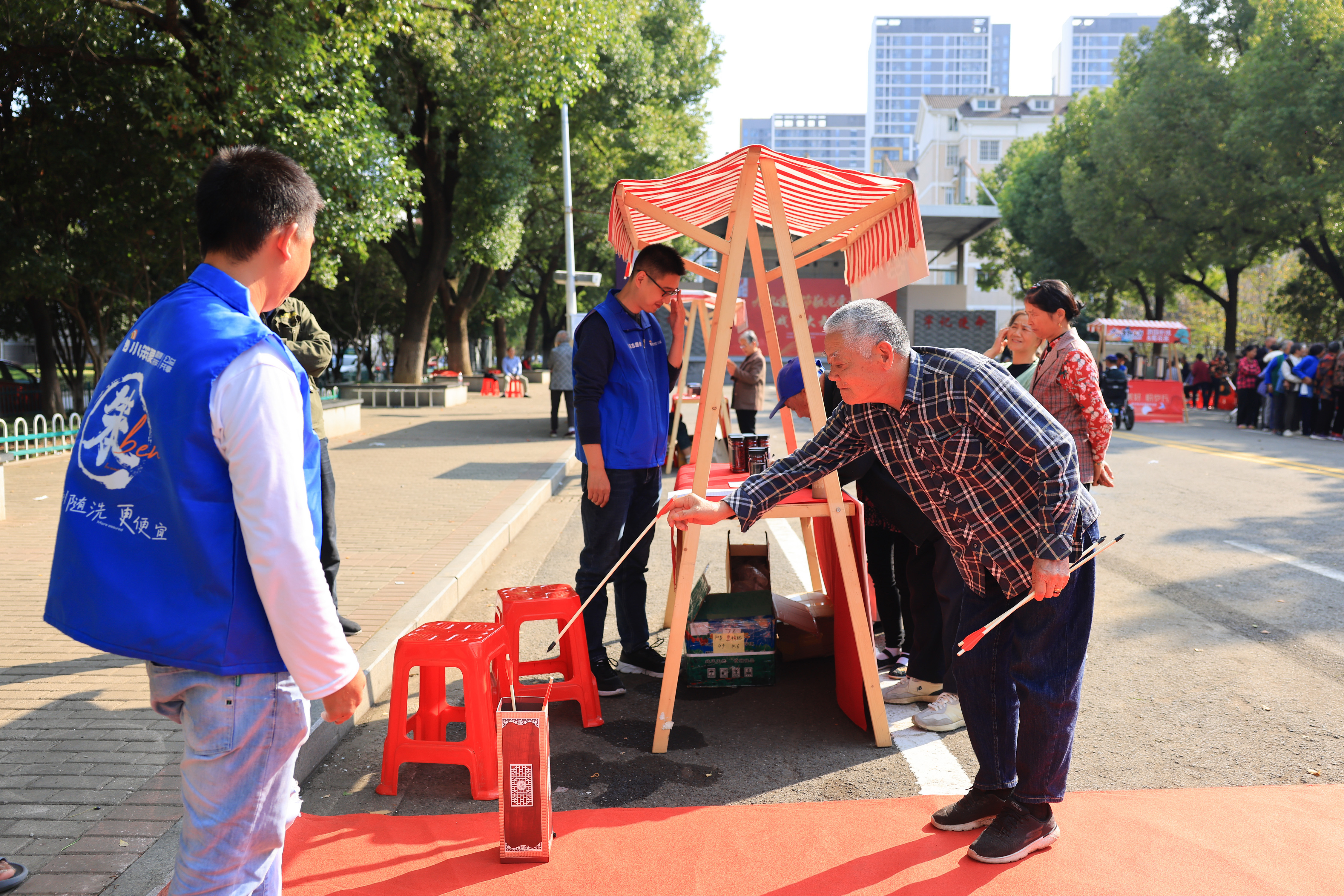 小笨象露娜公益活动